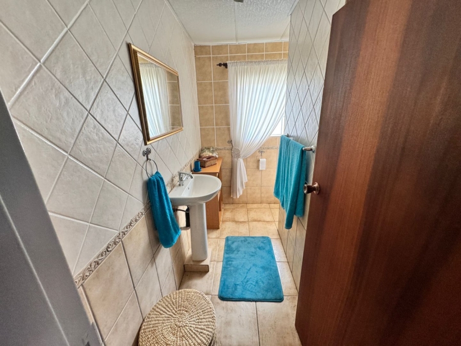 6 Bedroom Property for Sale in Orkney North West